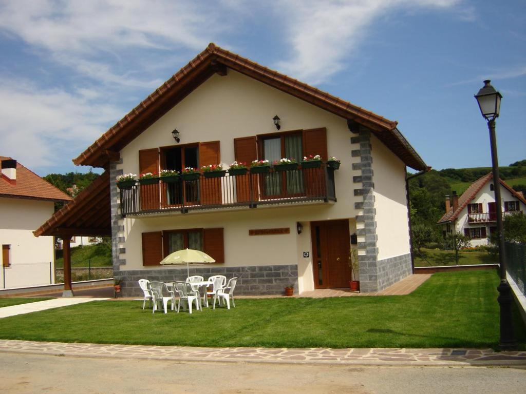 Casa Rural Irugoienea Pensionat Espinal-Auzperri Exteriör bild